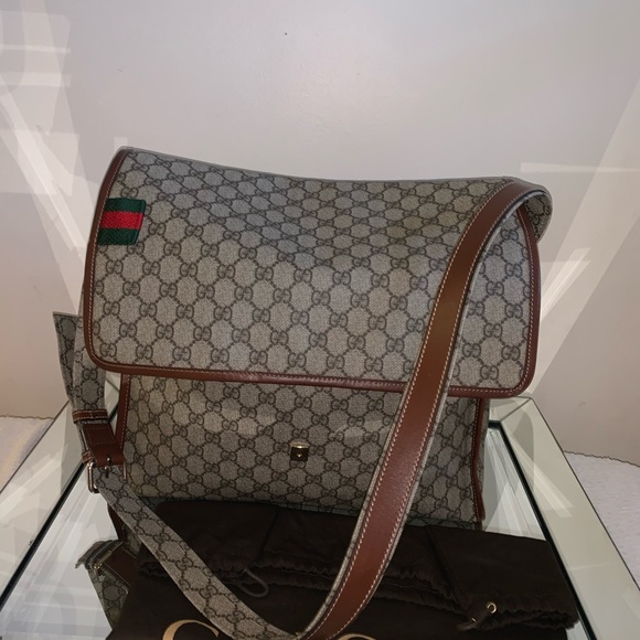💯Authentic Gucci monogram canvas GGmessenger bag. - Picture 2 of 8